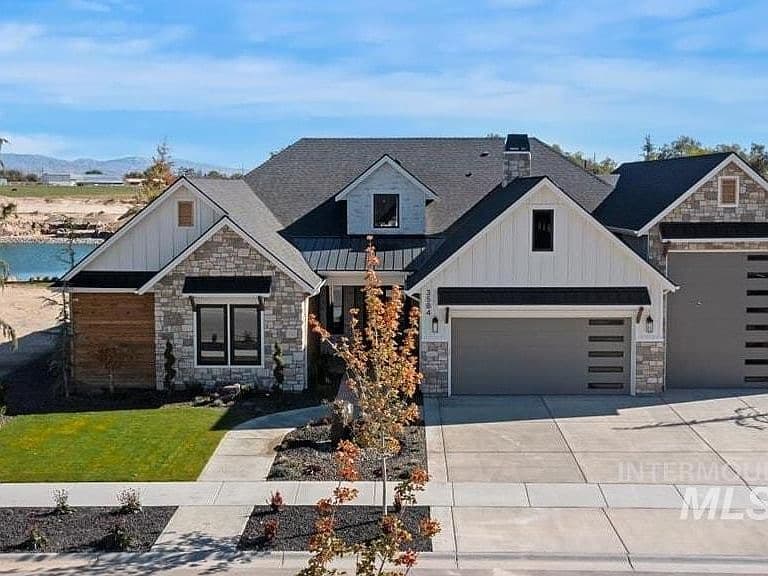 3718 N Harvest Moon Way photo 1