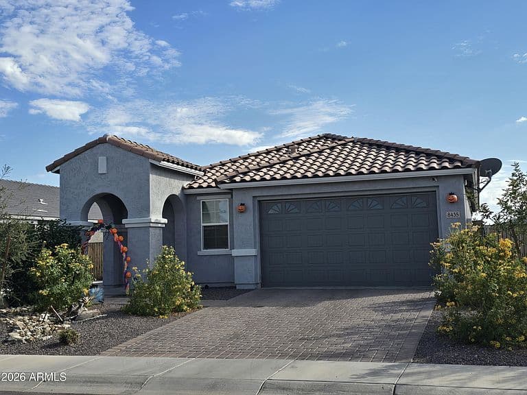 8435 W WINDSOR Boulevard photo 2