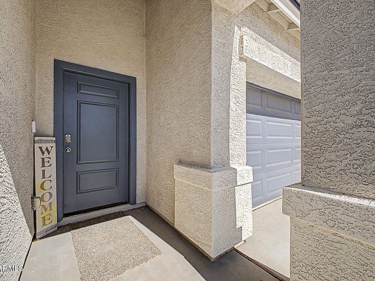 1373 S VISTA Avenue photo 4