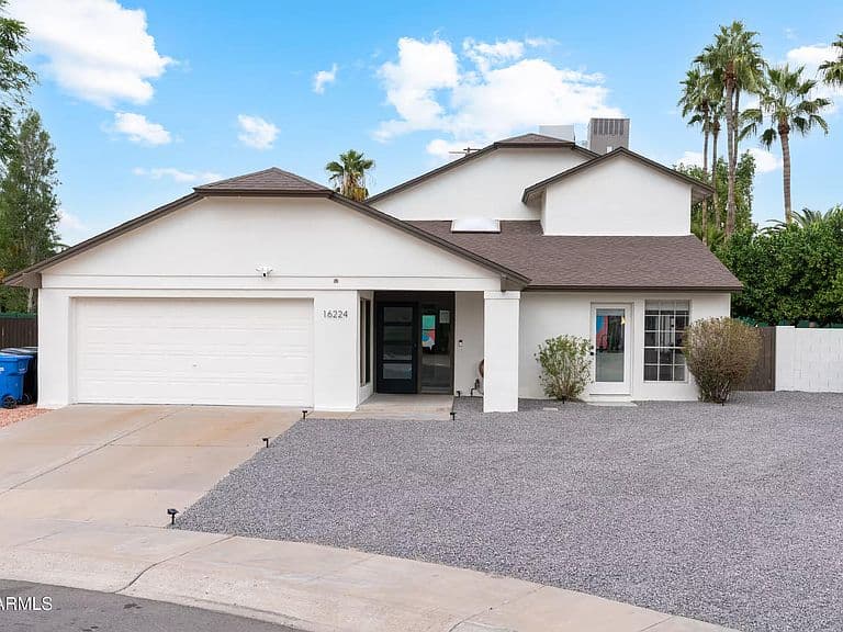 16224 N 65TH Place photo 1