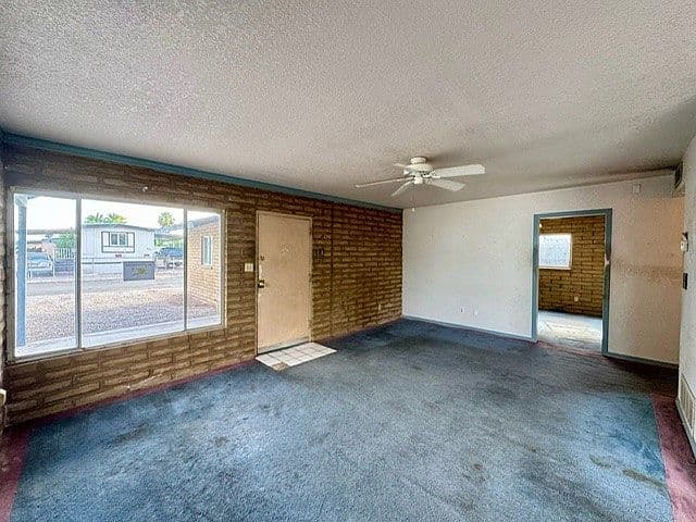319 Santa Cruz Avenue photo 3