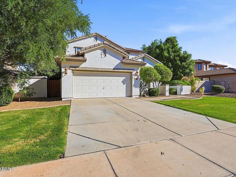 4172 E DUBLIN Court photo 3