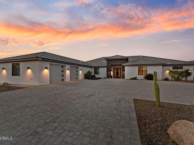 2500 Lupine Lane photo 1