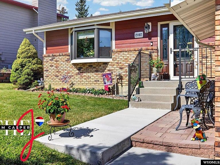 2102 Shumway Ave photo 4