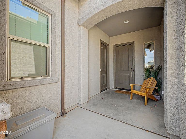 18977 W DESERT HILLS Drive photo 4