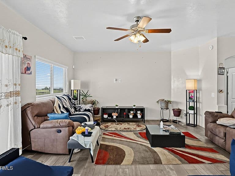 6775 E BIG SPUR Court photo 5