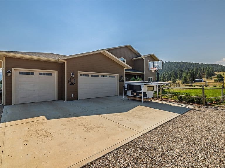 235 Shady Ln photo 3