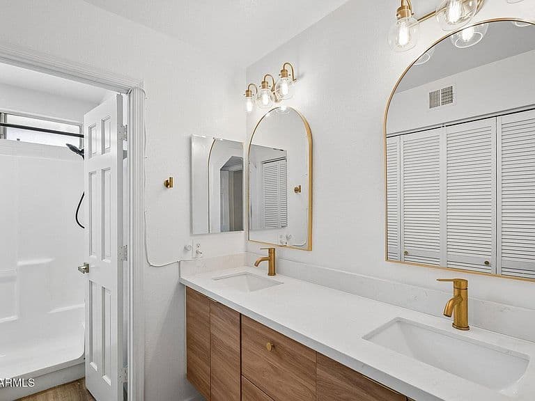 1523 W MISSION Drive photo 5