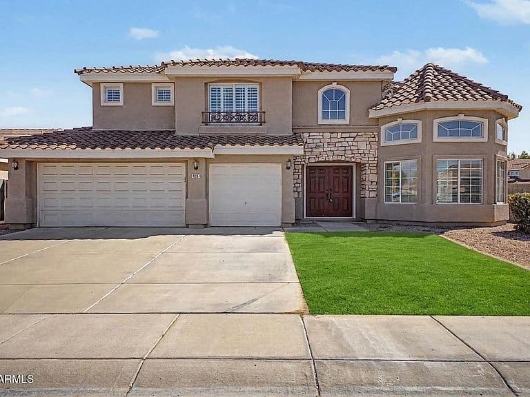 835 W COOLEY Drive photo 1