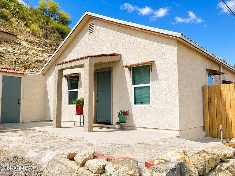199 W SANTEE Street photo 1