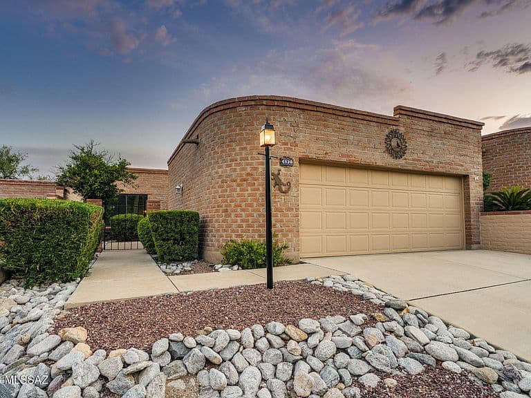 4830 N Territory Loop photo 2