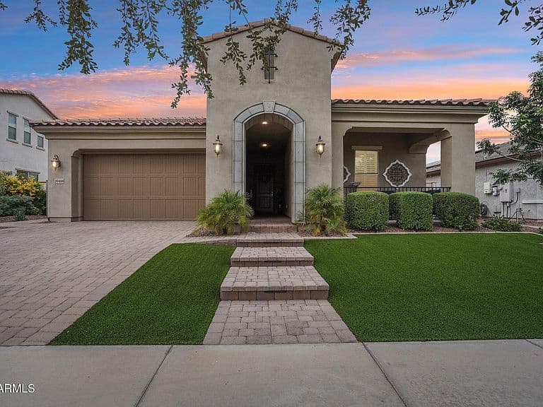 20488 W DELANEY Drive photo 1