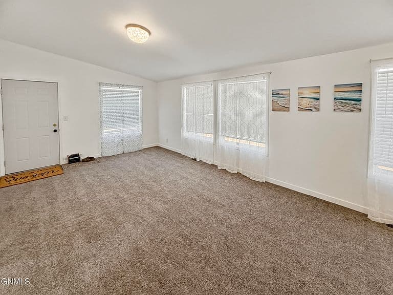 13844 Charlson St NW photo 3