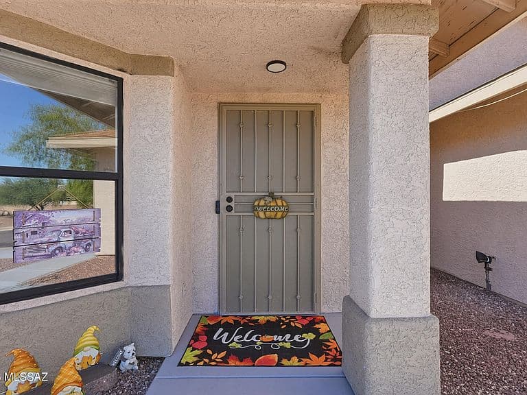 1129 N Amberbrooke Ave photo 4