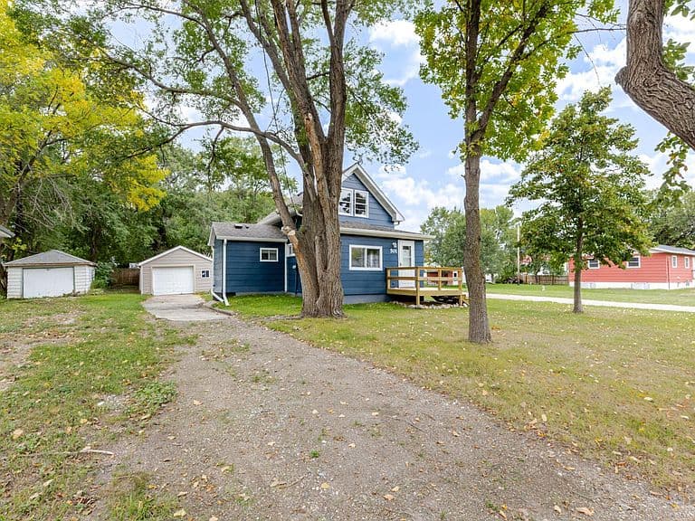 501 Nelson Dr photo 2