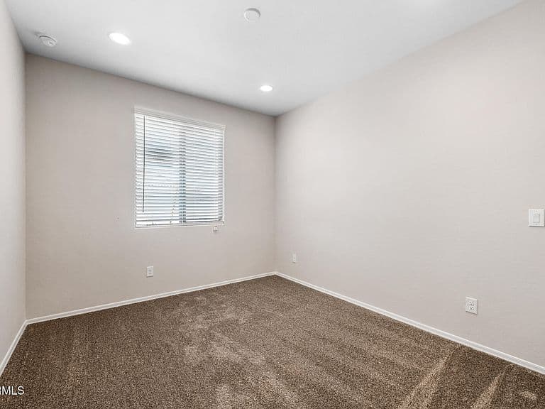 8059 W MEADOWLARK Way photo 3