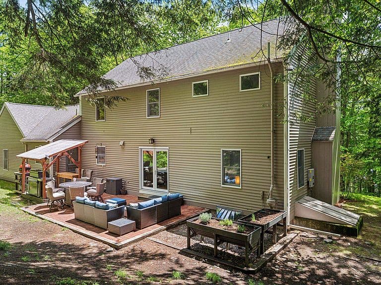 408 Morgan Road photo 2