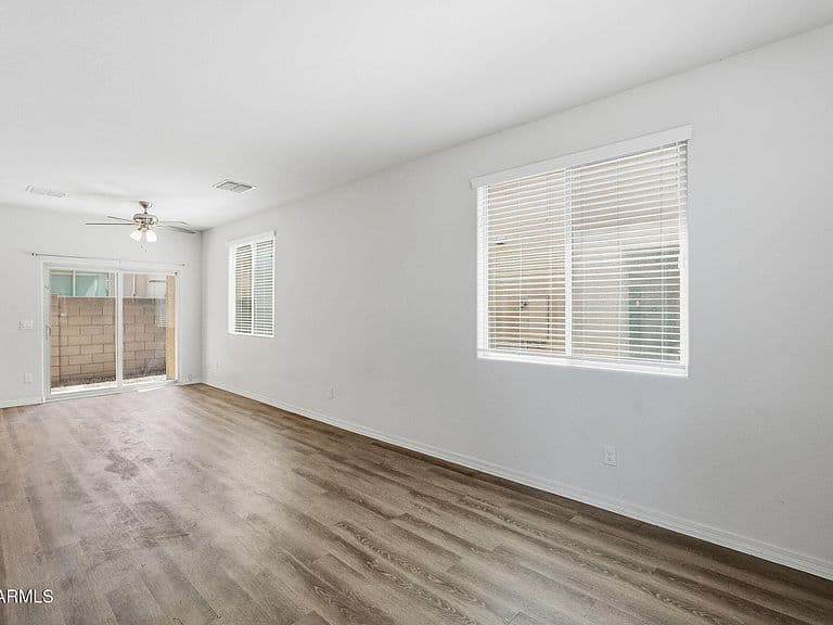 5437 W ALBENIZ Place photo 3