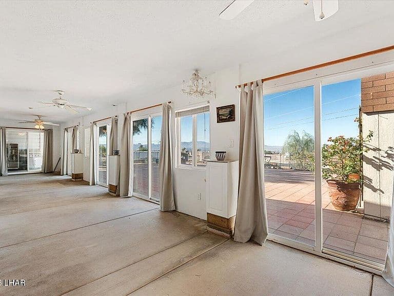 3527 Vega Ct photo 5