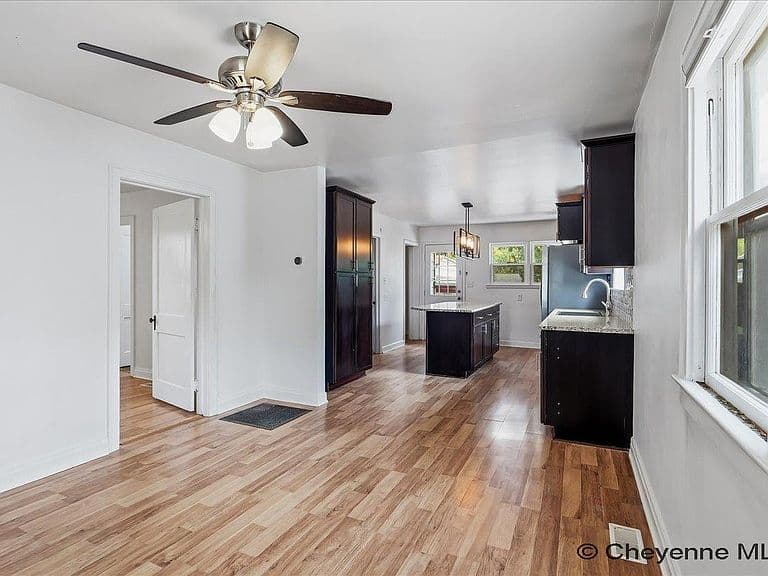 2315 Bradley Ave photo 5