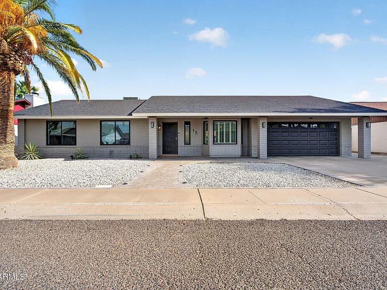 15 E ANGELA Drive photo 1