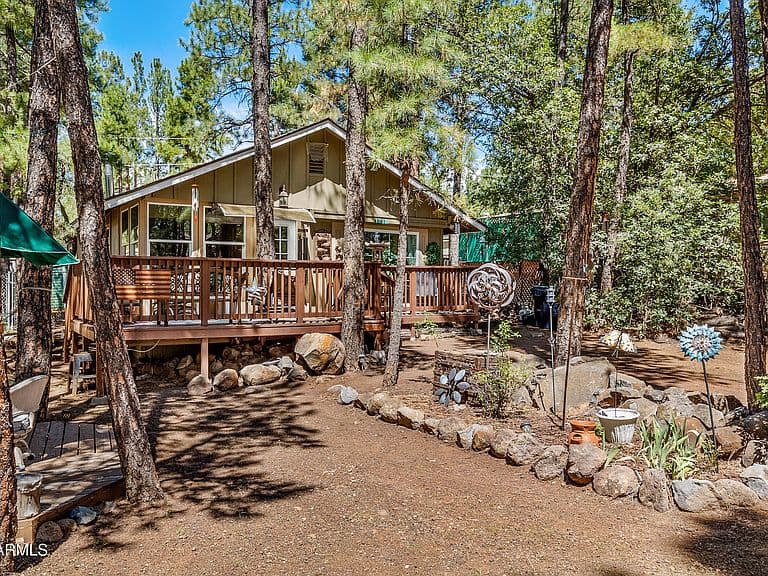 1050 E Caribou Road photo 1