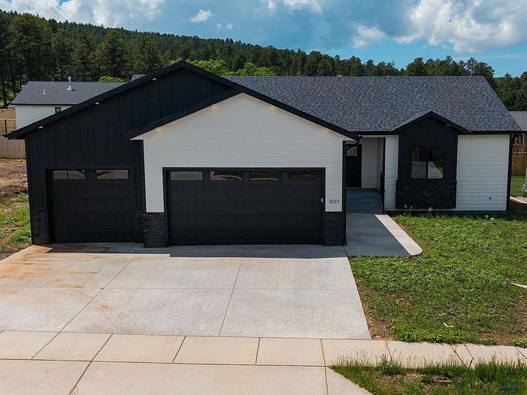 3523 Joseph St photo 3
