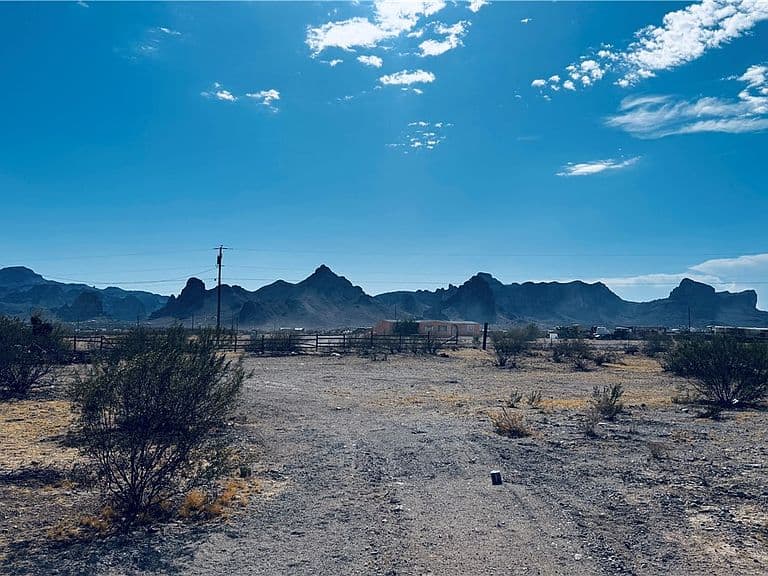 2724 S Jade Road photo 1