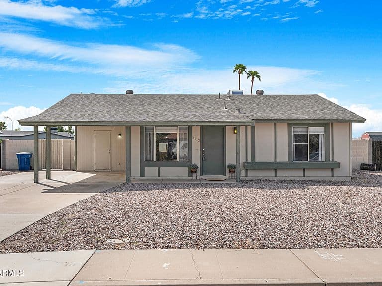 2113 W WESTERN Drive photo 2