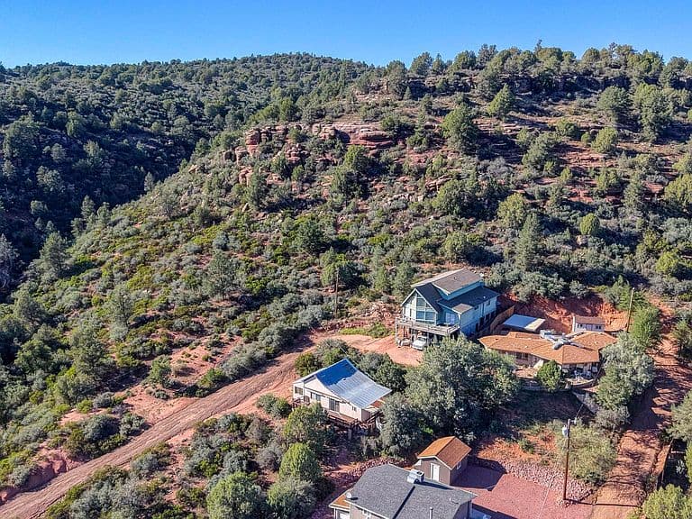 389 N NELLIE Drive photo 2