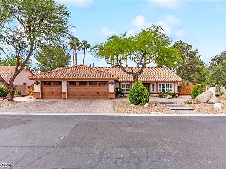1720 Debrilla Dr photo 1