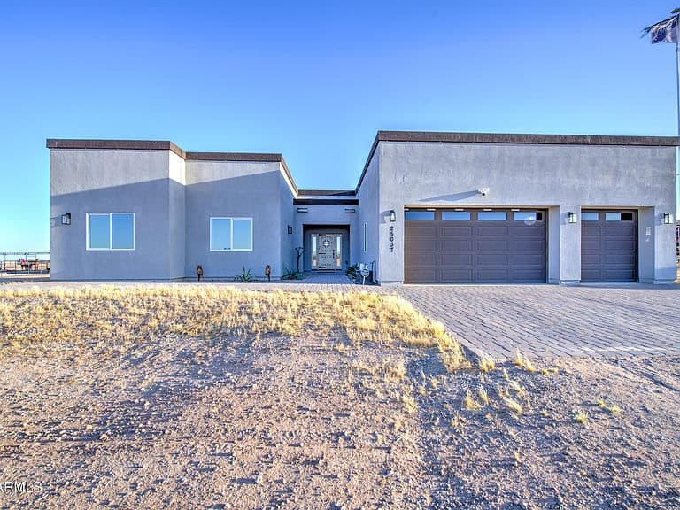 25037 W CHAPAROSA Way photo 3