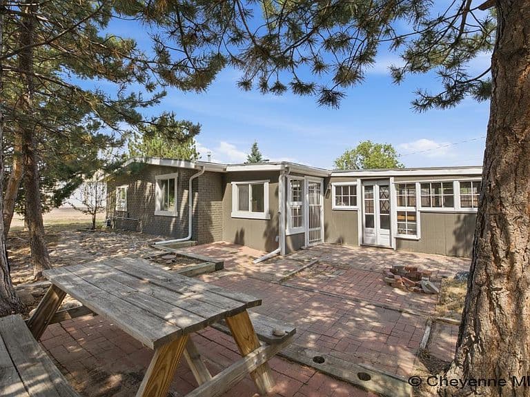 3417 Birch Pl photo 2