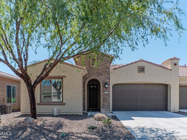 16949 W CYPRESS Street photo 1