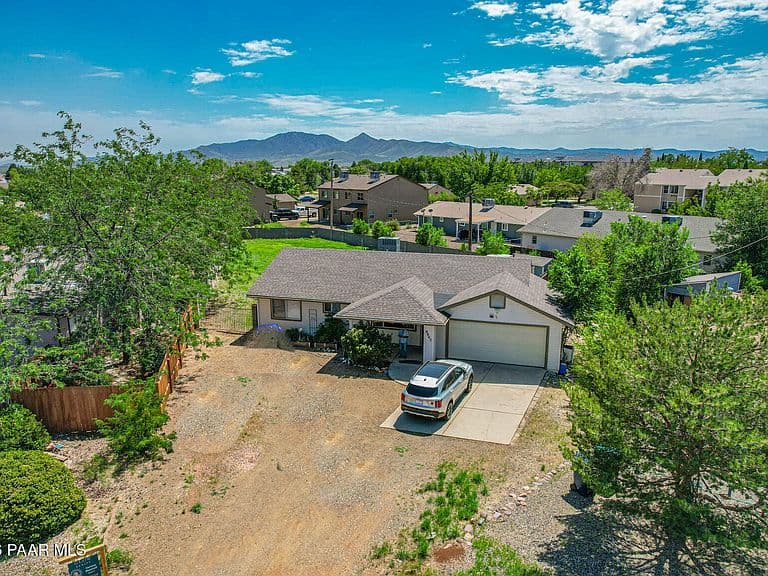 8843 Len Ct photo 2