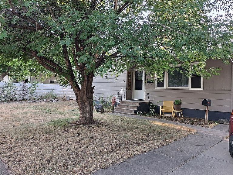 709 Glover St photo 1