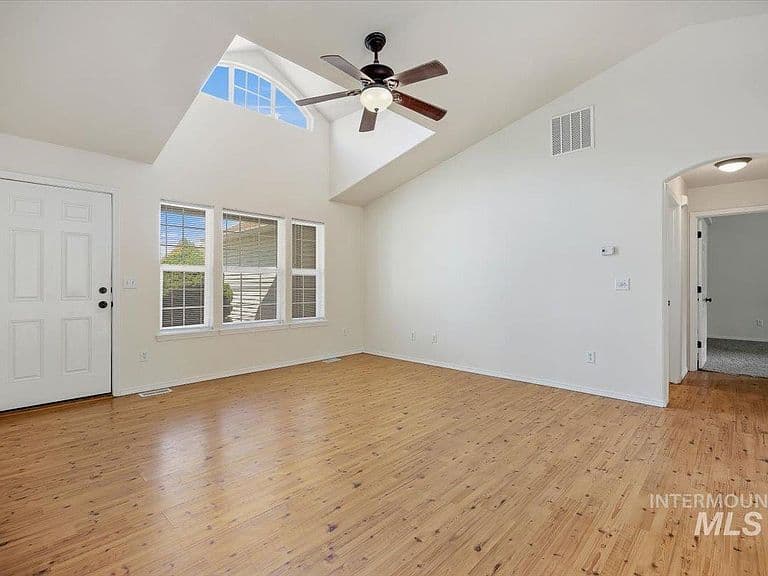 226 Teton St photo 5