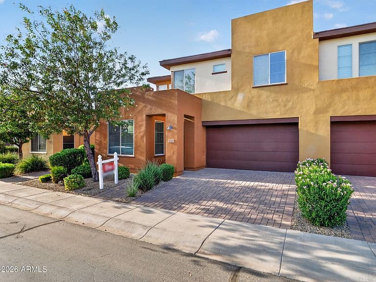 756 E VERDE Boulevard photo 2