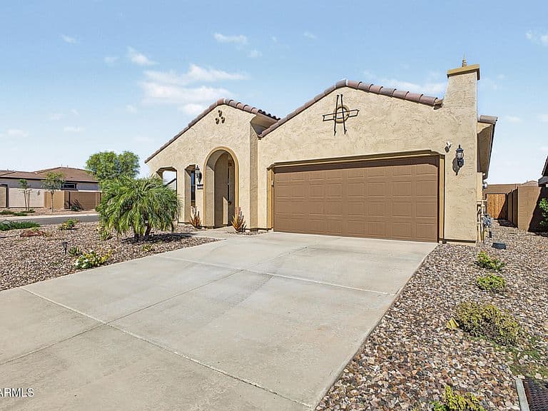 7924 W CACTUS WREN Way photo 2