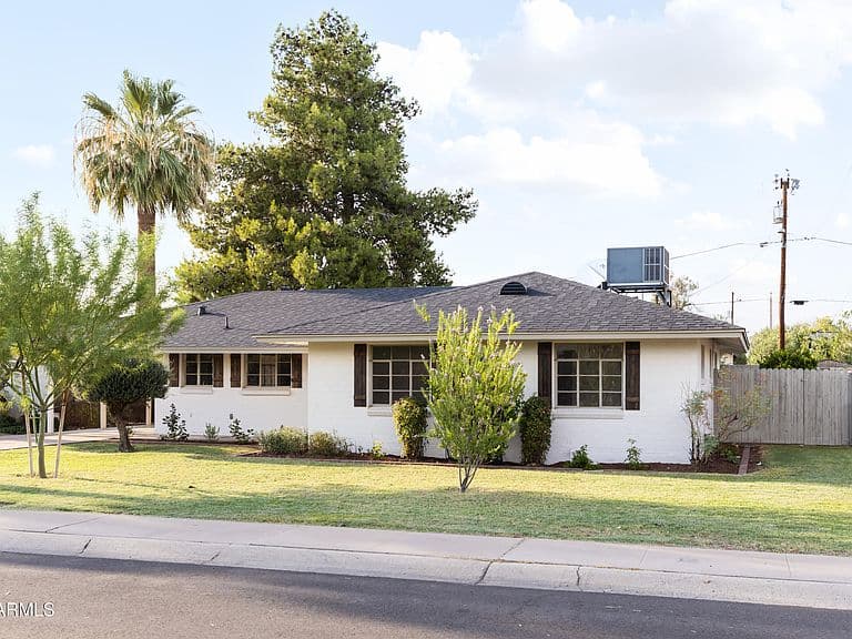 2226 W CATALINA Drive photo 3
