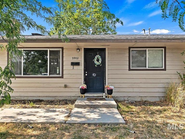 3902 W Saint Andrews Dr photo 1