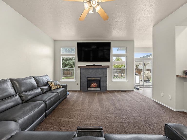 440 E Northridge Dr photo 5