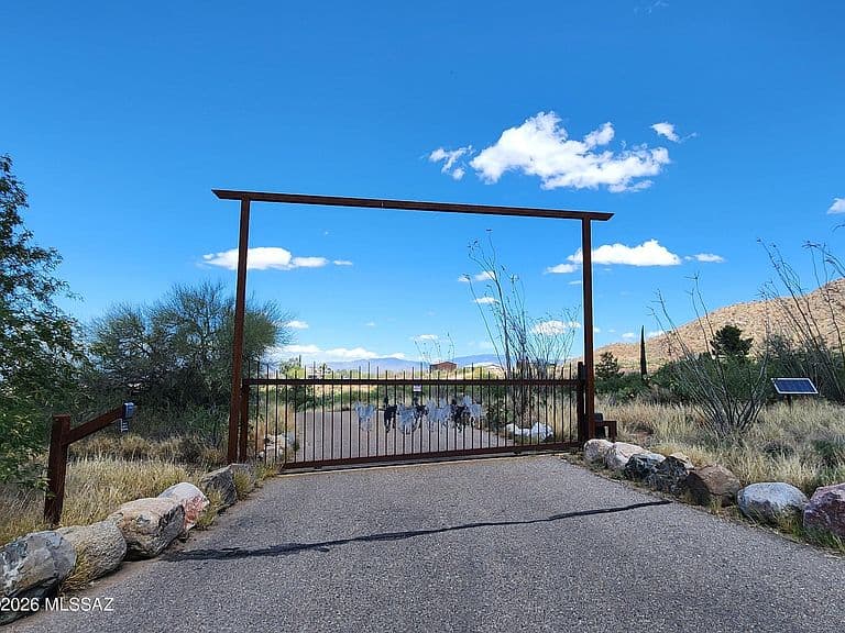 11101 E Camino Aurelia photo 2
