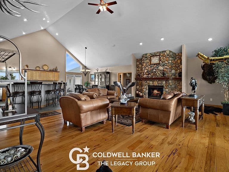 4960 Skyline Rd photo 5
