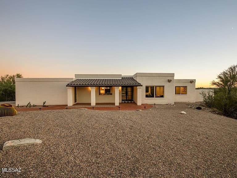 5960 E Calle Agua Verde photo 1