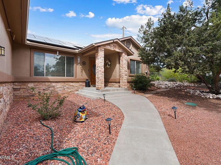 4830 E CEDAR Drive photo 3