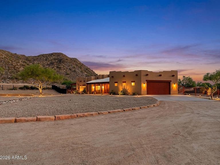 31829 N PAMELA Drive photo 2