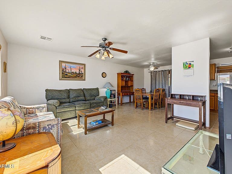 36412 W KERBY Street photo 3