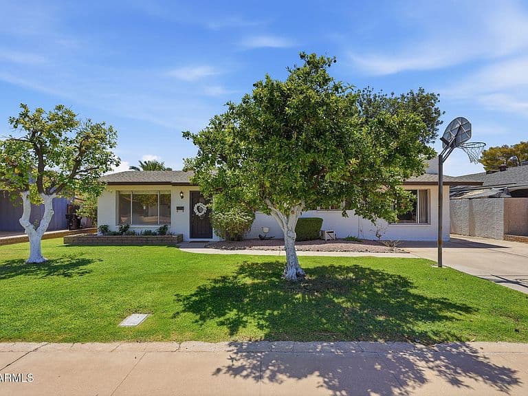 8509 E MACKENZIE Drive photo 2