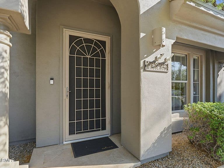 10335 E VERBENA Lane photo 2